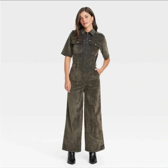 NWT Women's Holiday Short Sleeve Flocked
Denim Jumpsuit - Universal Thre… - Picture 1 of 4